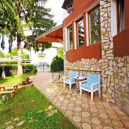 Casa Divna Гостевой дом